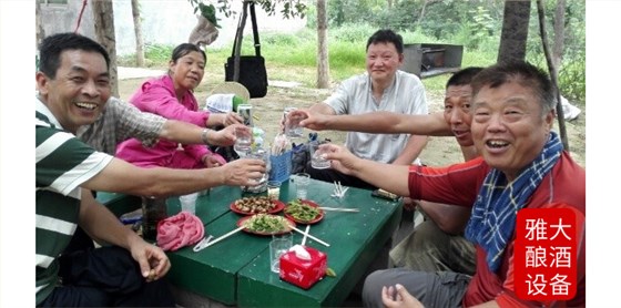 用釀酒新設備做的純糧酒很多人不愛喝，原因有5點 4