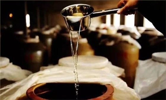 用電加熱釀酒設(shè)備接酒時(shí)，掌握這3點(diǎn)白酒度數(shù)任您掌控！-04