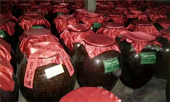 土灶日釀240斤酒要3個(gè)人工，可換上這款糧食釀酒設(shè)備后&hellip;&hellip;-04
