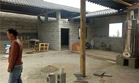 1壇土苞谷燒傳承百年！引雅大小型酒廠釀酒設(shè)備土燒大賣緬甸邊境-03