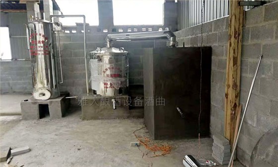 1壇土苞谷燒傳承百年！引雅大小型酒廠釀酒設(shè)備土燒大賣緬甸邊境-05