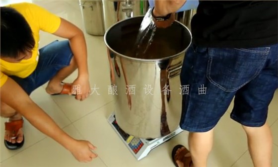 8.10-8步教您用小型酒廠釀酒設備釀造紅薯酒，純實操！8