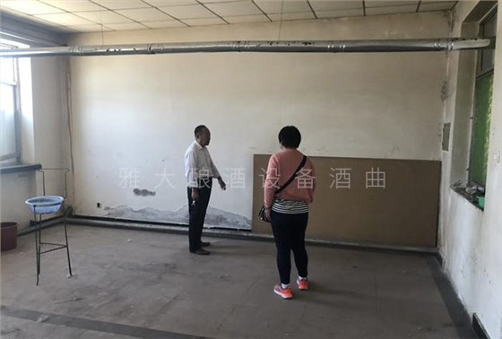 都說(shuō)做酒設(shè)備釀酒太辛苦，可90后陽(yáng)光男孩也在做 7