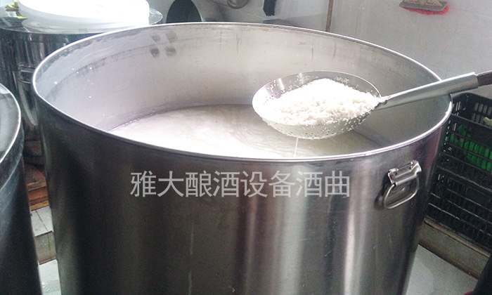 蒸汽釀酒設(shè)備|大米半固態(tài)發(fā)酵釀酒技術(shù)