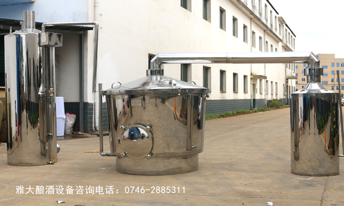 雅大側(cè)開口固態(tài)白酒生產(chǎn)設(shè)備