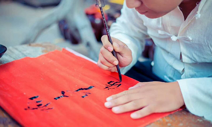 燒酒設(shè)備做散裝白酒沒(méi)品牌，對(duì)訂制酒卻是極賣點(diǎn)