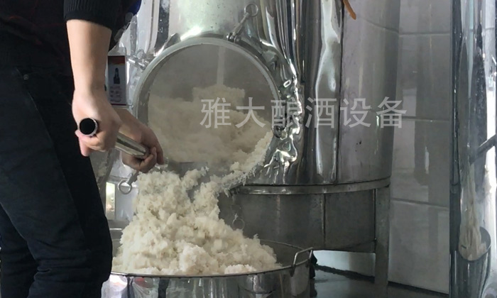 大型釀酒設(shè)備制作桂花糯米甜酒釀的方法，用干桂花也可以做！-05