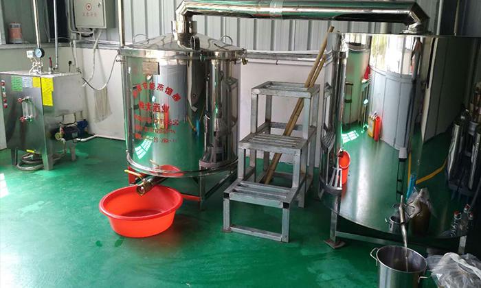采購會(huì)計(jì)陳總借助雅大釀酒設(shè)備從釀酒小白蛻變成釀酒大師全過程！-06