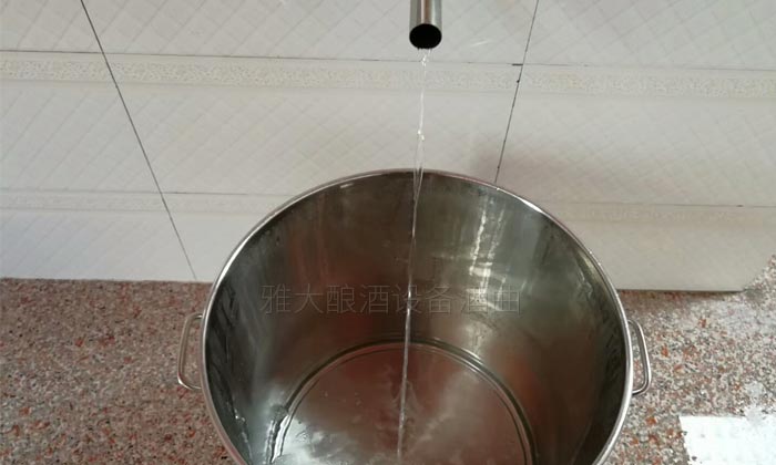 原來，用做酒設(shè)備蒸餾的酒尾還可以用作調(diào)味酒！-02出酒