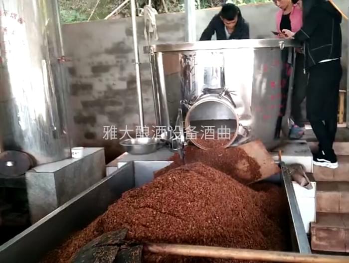 作為中國傳技藝，純糧固態(tài)發(fā)酵及糧食釀酒設(shè)備有什么優(yōu)勢？-03