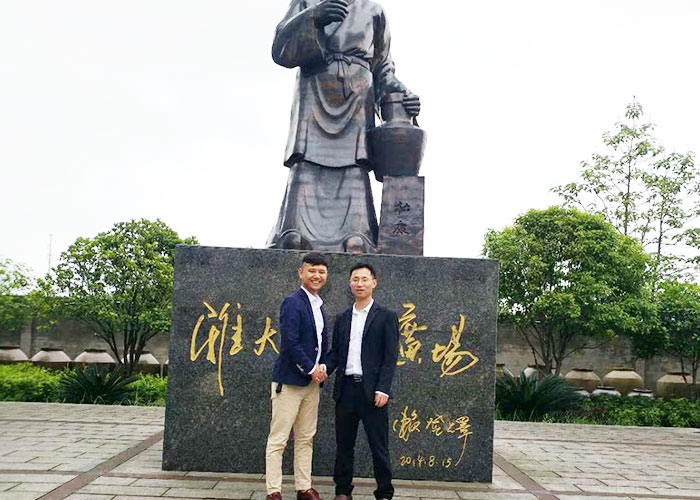 15-高空車租賃走下坡路，引進蒸汽釀酒設備，接手父親酒坊釀造新人生0