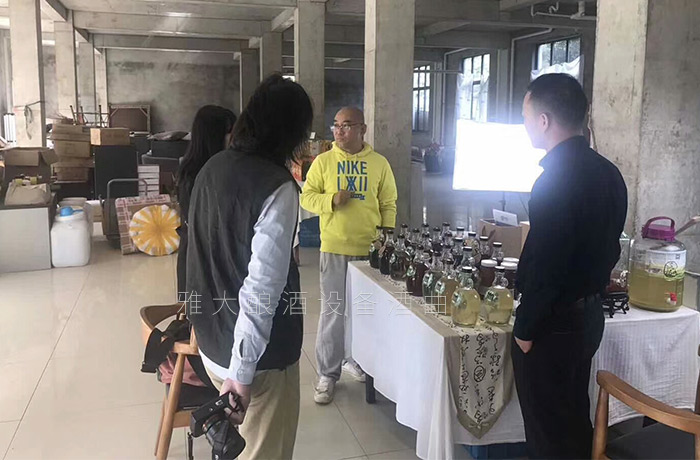 DIY釀酒區(qū)，讓游客參與酒釀造全過程。