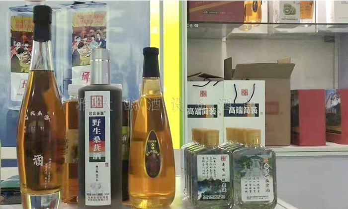 80后夫婦用制酒設(shè)備走古法釀酒之路，將小生意做成大事業(yè)！3