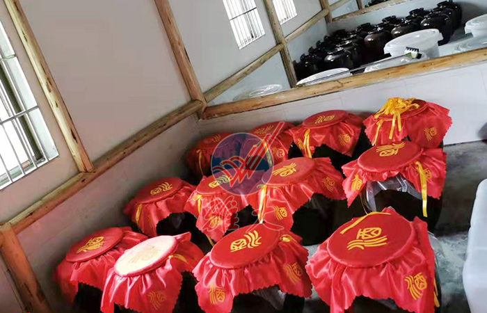 8.20-用蒸酒設(shè)備做酒的老酒坊發(fā)展遇瓶頸，雅大國家釀酒師來破局！1