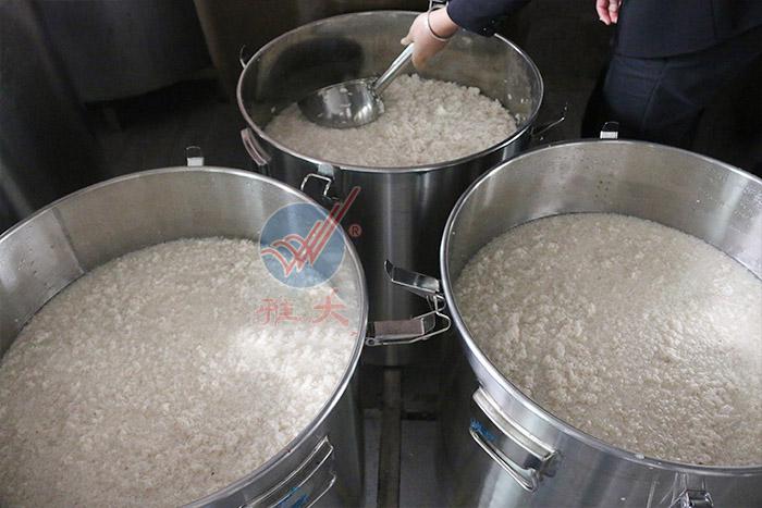 用白酒釀酒設(shè)備釀酒過程中加水屬于造假嗎？ 4