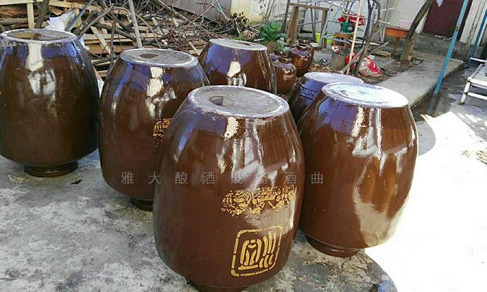 做酒設備釀酒10年的老師傅告訴你，酒壇這樣洗存的酒才香 3