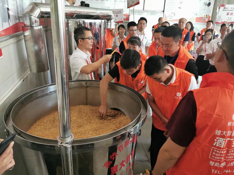 看一百遍不如酒廠釀酒一次，雅大釀酒設(shè)備廠邀您來酒廠實操！ 1