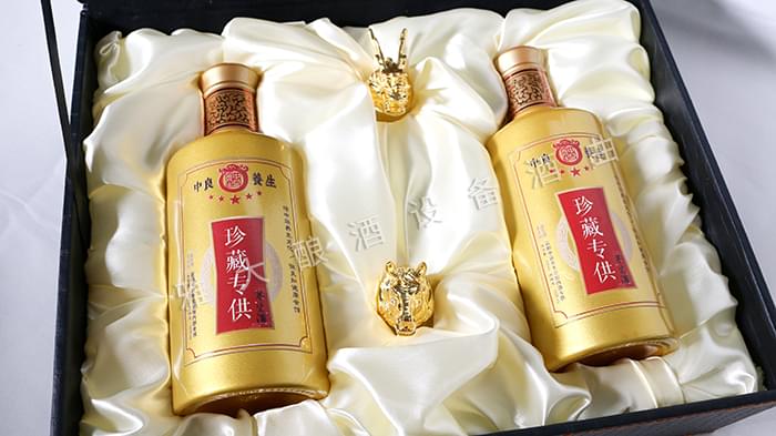 雅大幫客戶設(shè)計(jì)的企業(yè)定制酒6