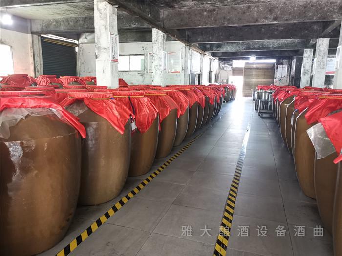 用電加熱釀酒設(shè)備做果酒，陳釀時容器選擇不對后果很嚴(yán)重！ 3