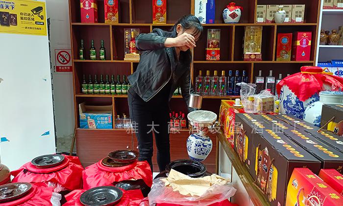 夏季用不銹鋼釀酒設(shè)備做酒，這3大白酒市場一定要把握??！6
